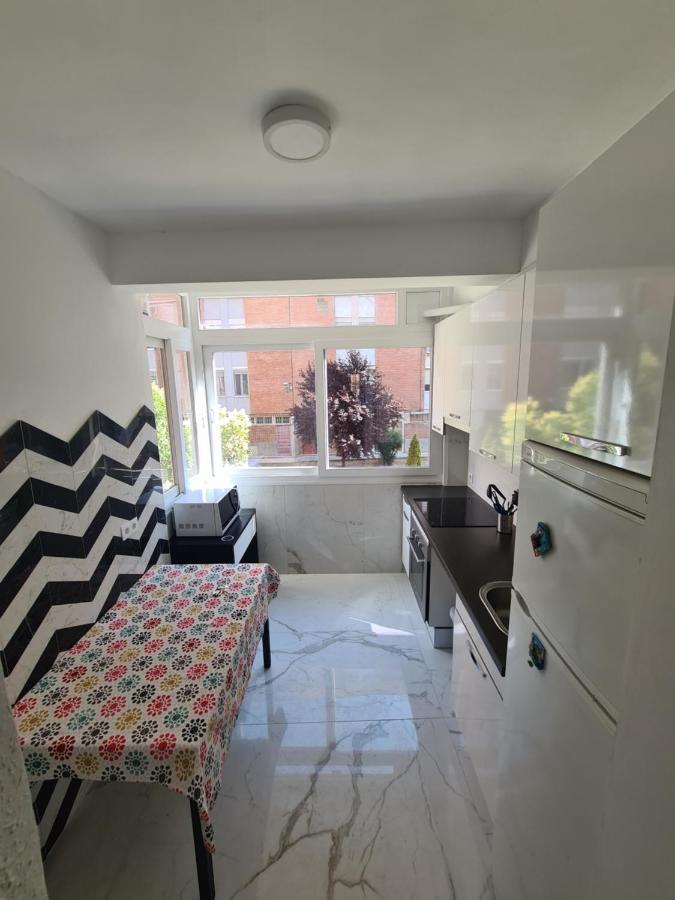 Apartamento Luminoso Y Nuevo En Madrid Rio Ngoại thất bức ảnh